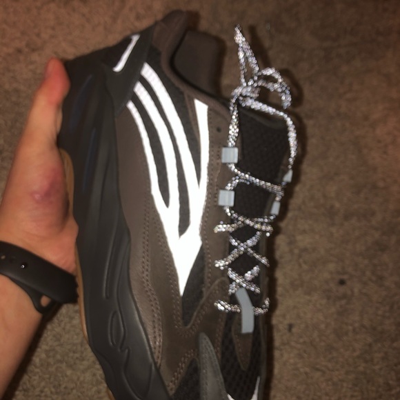 YEEZY-700 BOOST-GEODEV2-Reflective-DS-**Sold** - Picture 8 of 8